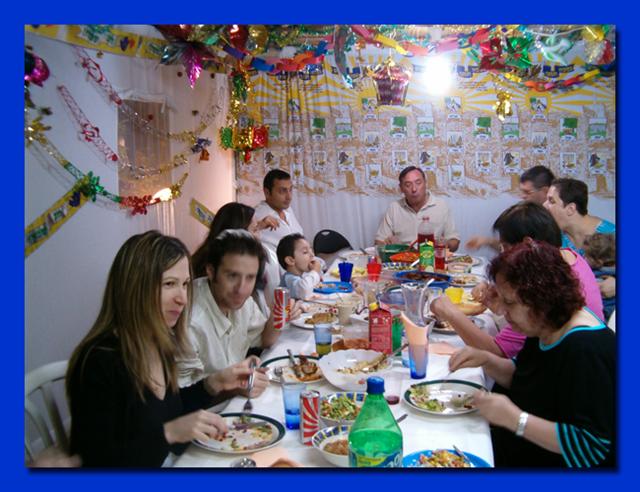 לחץ להגדלה