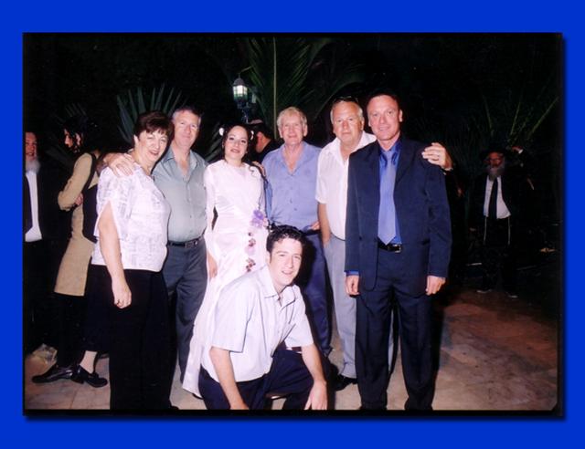 לחץ להגדלה